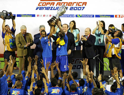 委内瑞拉男子篮球队在比赛中实现全胜的简单介绍