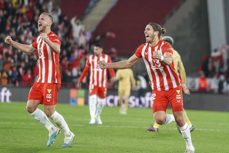 阿尔巴尼亚队面对世界级球队荷兰进行挑战的简单介绍 阿尔巴尼亚队面对世界级球队荷兰进行挑战的简单介绍