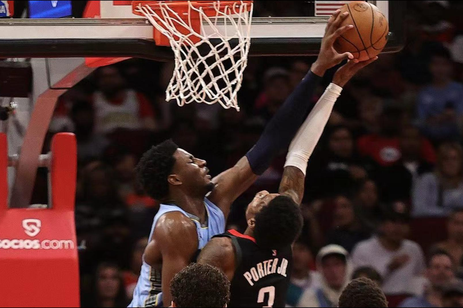 包含灰熊队宣布与队长续约,稳固球队核心力量的词条