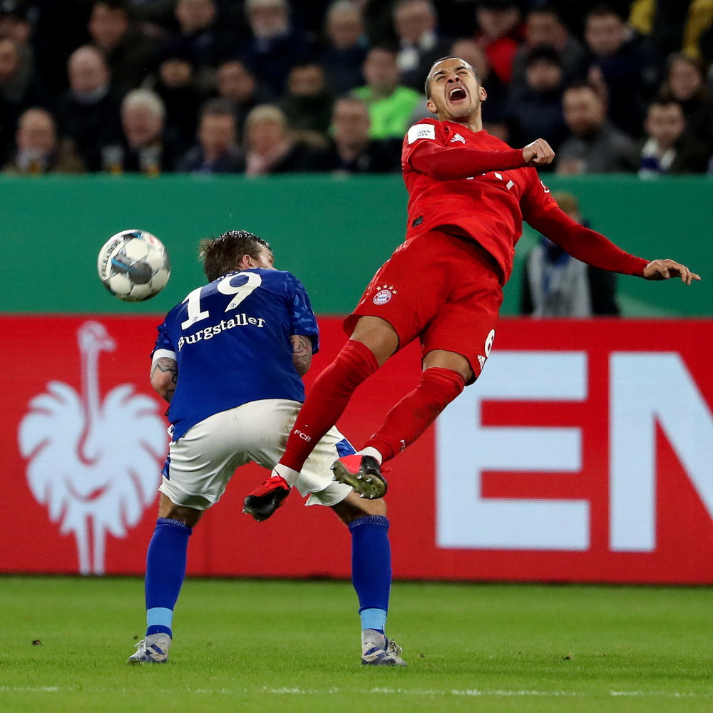 沙尔克在德国足球赛中取得胜利