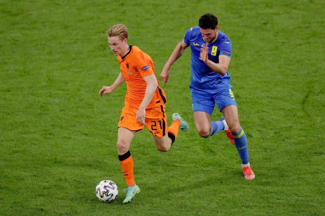 英格兰队力克韩国队，波尔统治全场的简单介绍