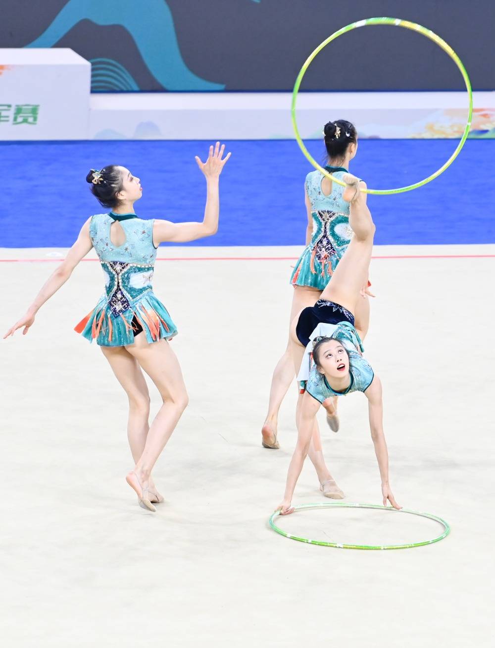 包含体操热度飙升，网友热议不断的词条