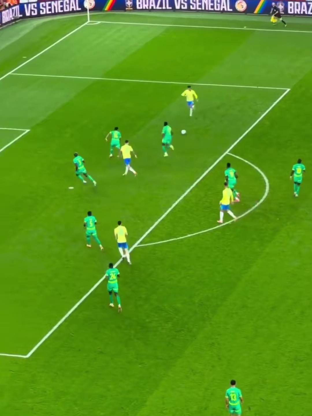 塞内加尔力克巴西,本泽马带队取胜 塞内加尔力克巴西,本泽马带队取胜